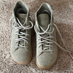 Birkenstock Women's Lace Up Boots in grey taupe